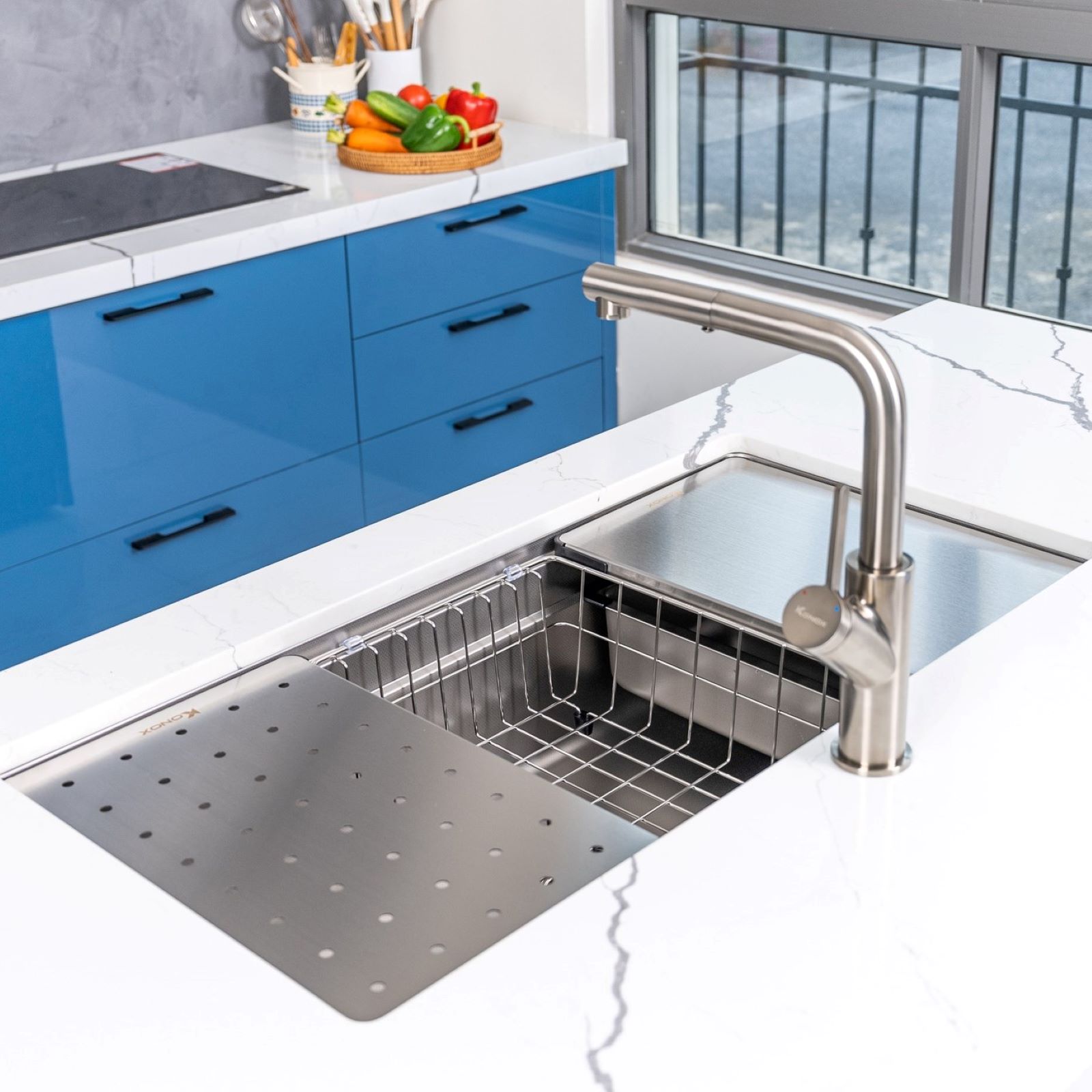 Chất liệu POSCO và bề mặt chống xước của Dekor 7644SU