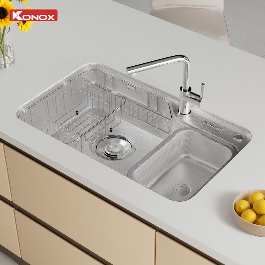 Bề mặt chống xước và chất liệu inox trên Dekor 8250TS