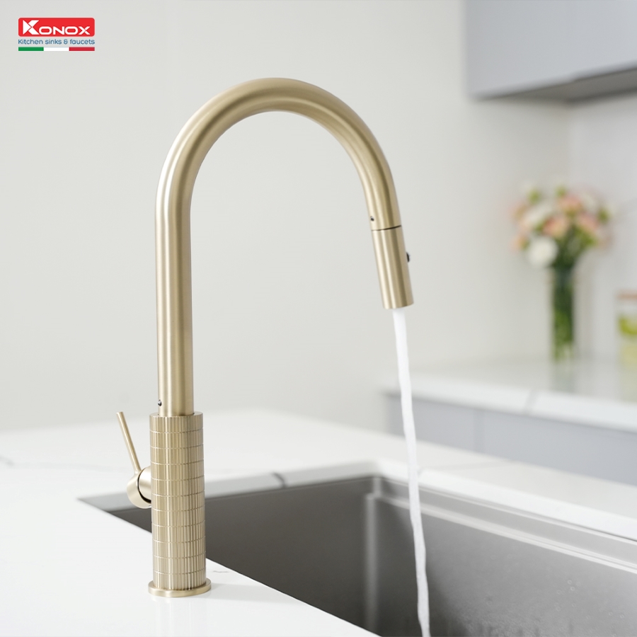 Sử dụng và giữ màu vòi rửa bát Konox Venice Gold